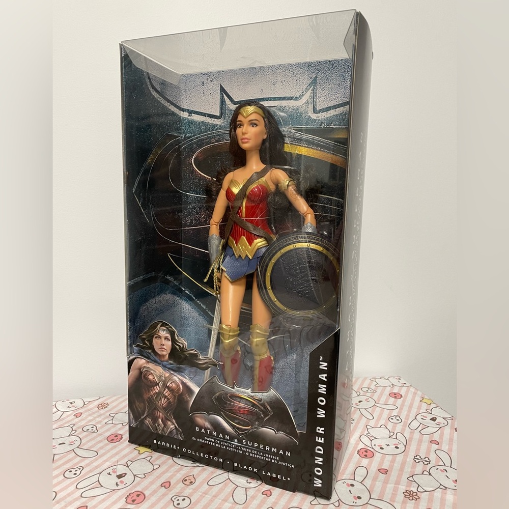 Barbie Wonder Woman Collector Batman V Superman Dawn of Justice Doll Mattel